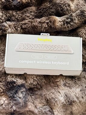 heyday Compact Wireless Keyboard - Cream
